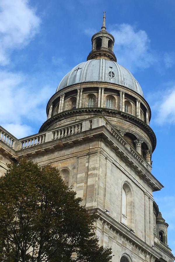 Appartamento Au Balcon De La Basilique Boulogne-sur-Mer Esterno foto